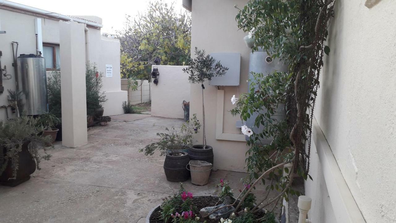 Calvinia Guesthouse Exteriör bild